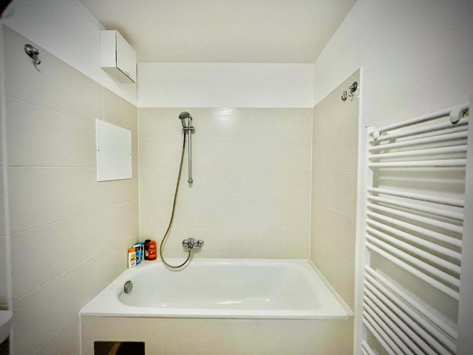 Rove At Citygate - Exclusive Above Gate Shopping Center, With Metro Access Apartment
