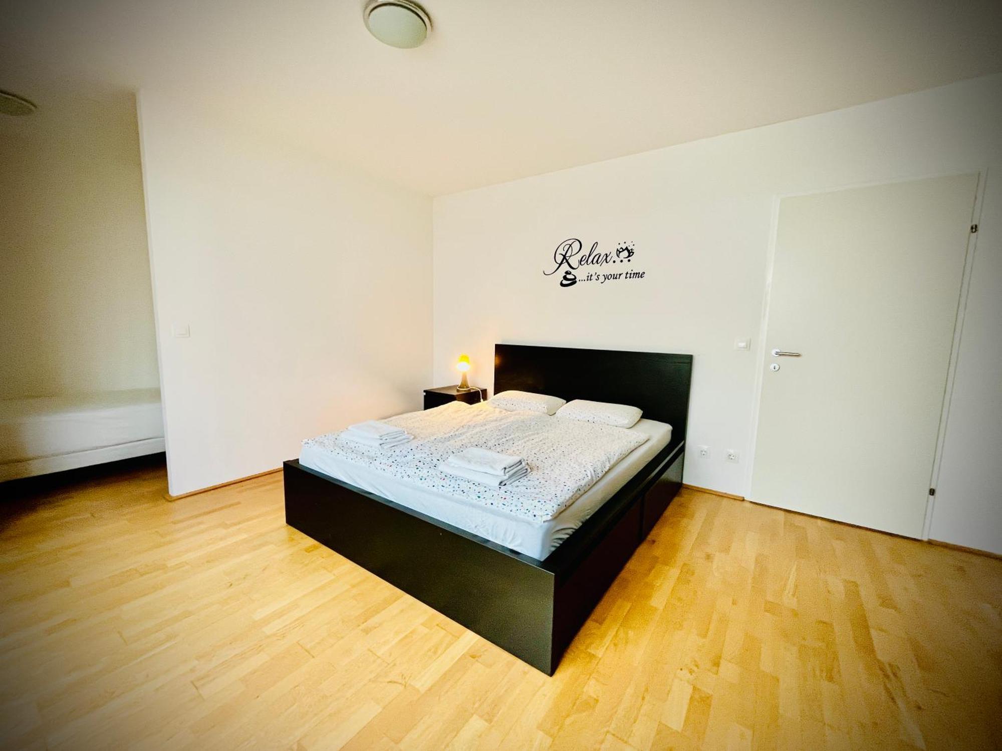 Rove At Citygate - Exclusive Above Gate Shopping Center, With Metro Access * Vienna